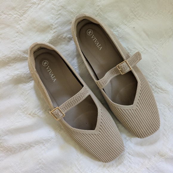 Vivaia Margot Mary-Jane Almond Square-Toe Flats | 37.5 - Picture 5 of 14